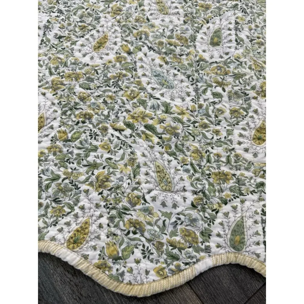 Waverly Paisley Verveine Quilt Set Queen Size Yellow (2) Shams Cotton Scalloped